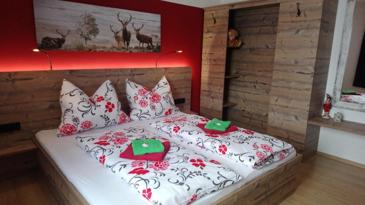 Appartement Haus Wastl à Russbach am Pass Gschütt Extérieur photo